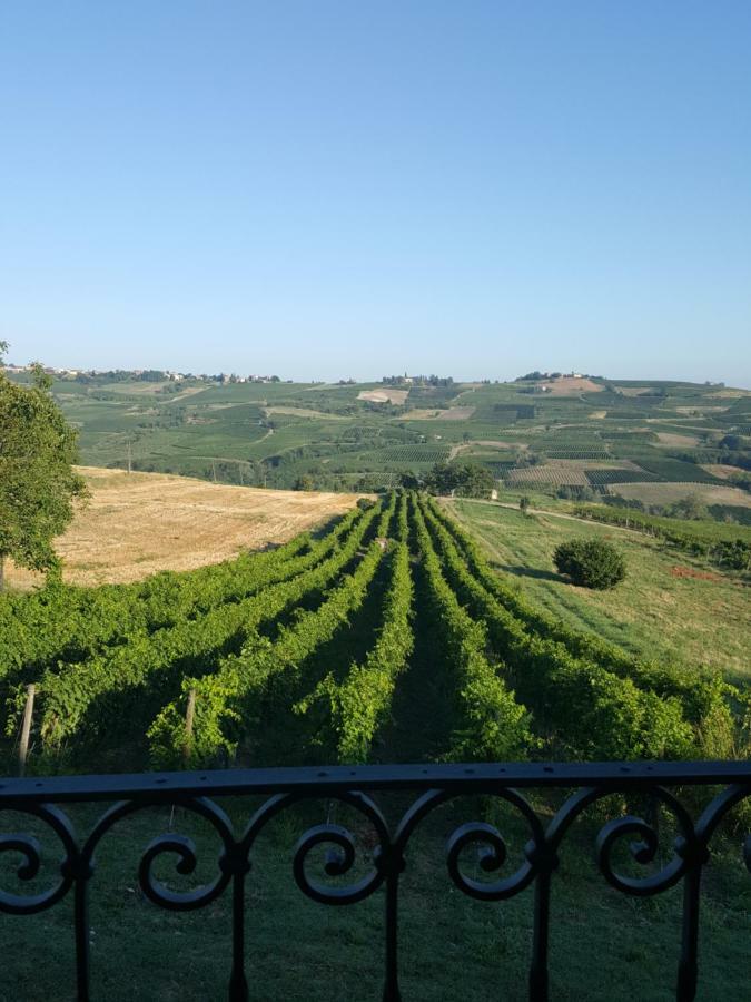 Bed and Breakfast La Terrazza Sui Vigneti-Rovescala San Damiano al Colle Exterior foto