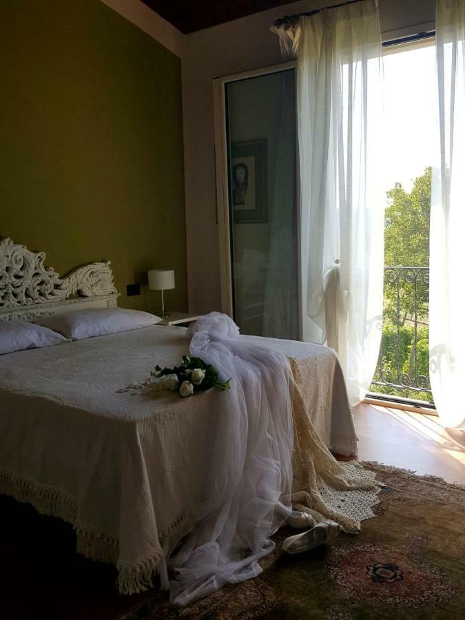 Bed and Breakfast La Terrazza Sui Vigneti-Rovescala San Damiano al Colle Exterior foto